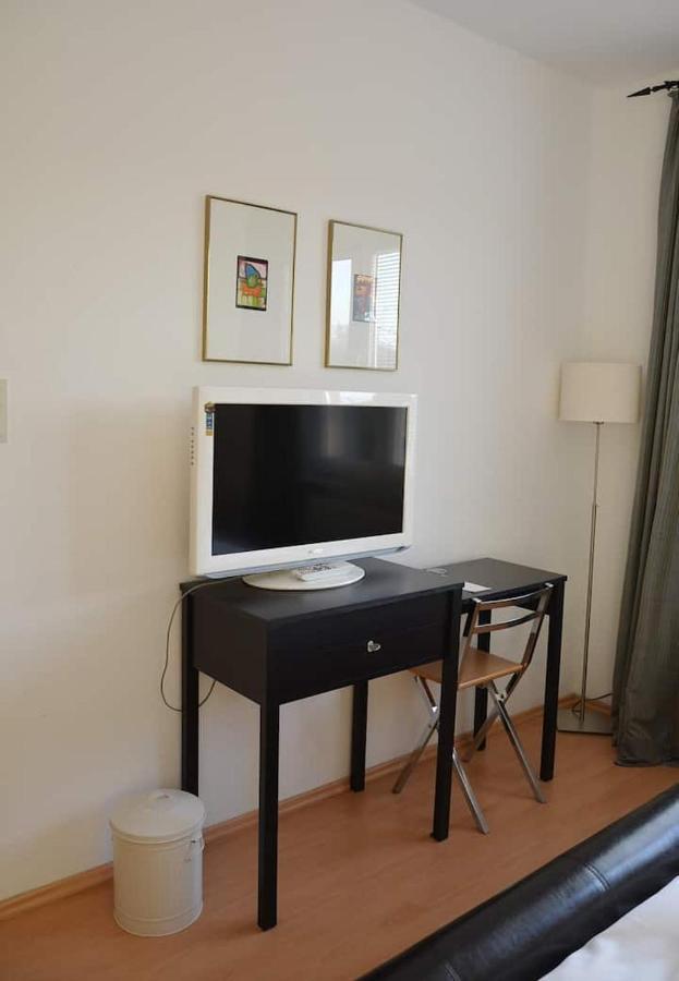 Schoene Grosse Wohnung 2 Schlafzimmer Bis 6 Pax Naehe Stadion Signal Iduna ドルトムント エクステリア 写真