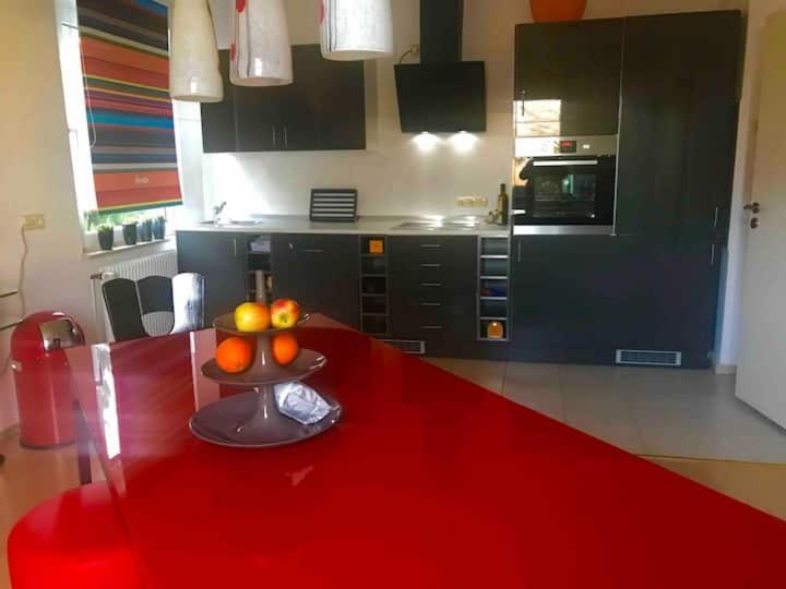 Schoene Grosse Wohnung 2 Schlafzimmer Bis 6 Pax Naehe Stadion Signal Iduna ドルトムント エクステリア 写真