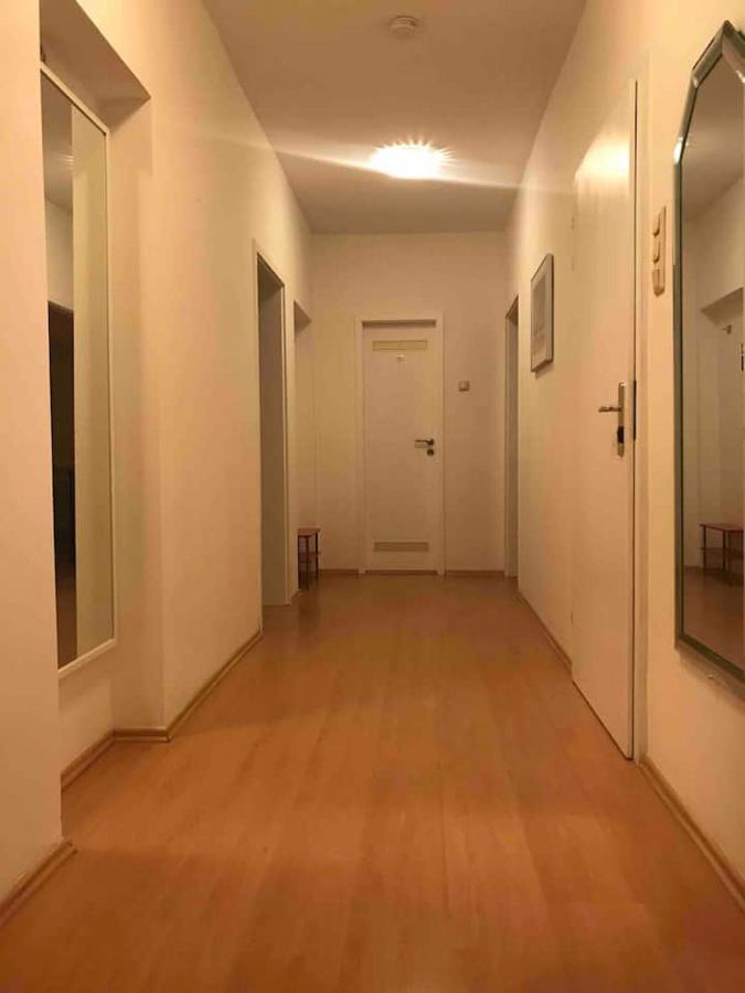 Schoene Grosse Wohnung 2 Schlafzimmer Bis 6 Pax Naehe Stadion Signal Iduna ドルトムント エクステリア 写真