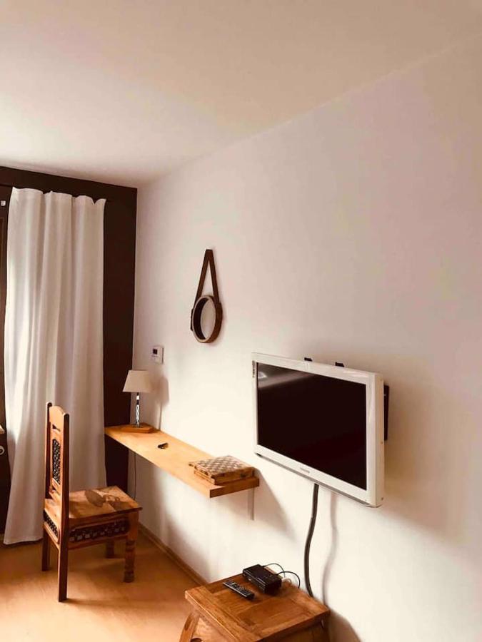 Schoene Grosse Wohnung 2 Schlafzimmer Bis 6 Pax Naehe Stadion Signal Iduna ドルトムント エクステリア 写真