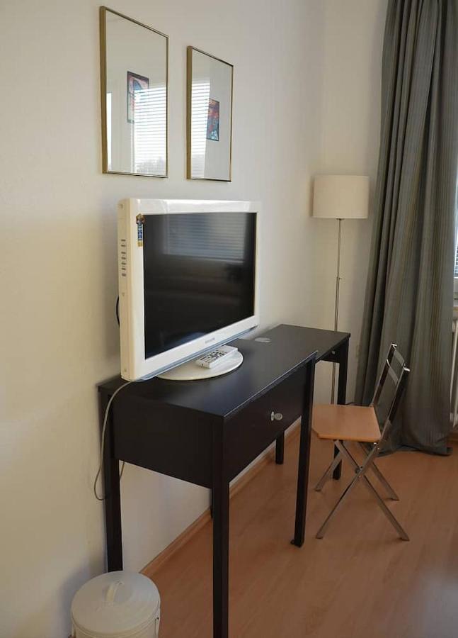 Schoene Grosse Wohnung 2 Schlafzimmer Bis 6 Pax Naehe Stadion Signal Iduna ドルトムント エクステリア 写真