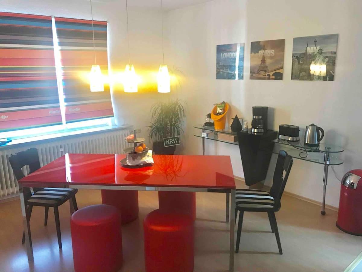 Schoene Grosse Wohnung 2 Schlafzimmer Bis 6 Pax Naehe Stadion Signal Iduna ドルトムント エクステリア 写真